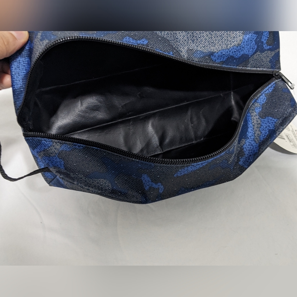 NWT Men's Blue Camo Accessory Travel Bag, Toiletry Bag - Picture 5 of 8